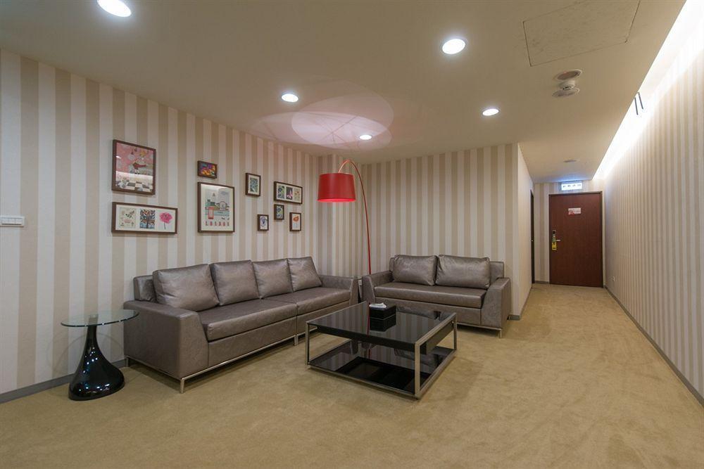 Royal Rose Hotel Taipei Station Экстерьер фото